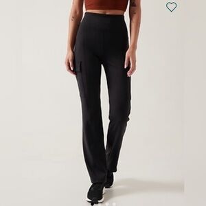 NWT Athleta Delaney Straight cargo pant L